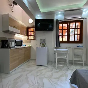 https://ano-poli-studios-4.hotels-of-thessaloniki.com