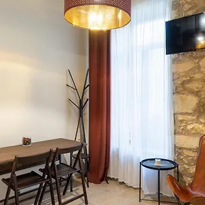  Apartment Quattro Domus